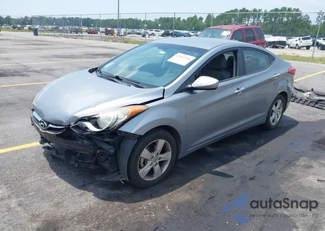 2013 Hyundai Elantra Gls z USA, uszkodzony, nr VIN KMHDH4AE9DU935801